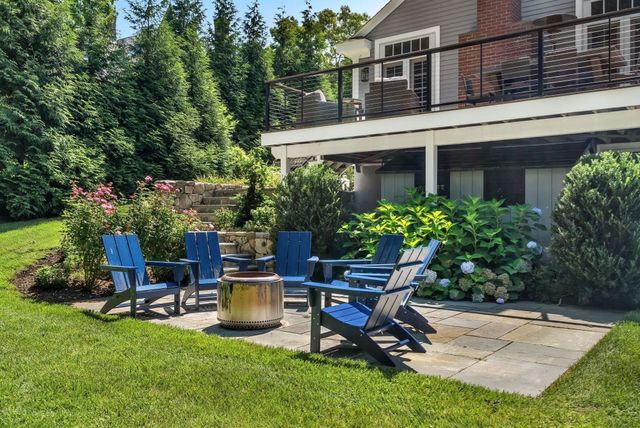 703 Boston Post Rd, Weston, MA 02493