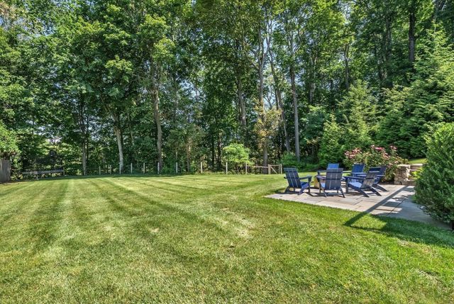 703 Boston Post Rd, Weston, MA 02493