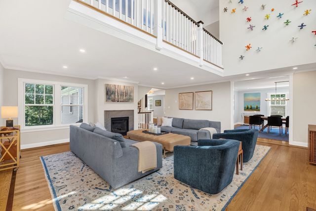 703 Boston Post Rd, Weston, MA 02493