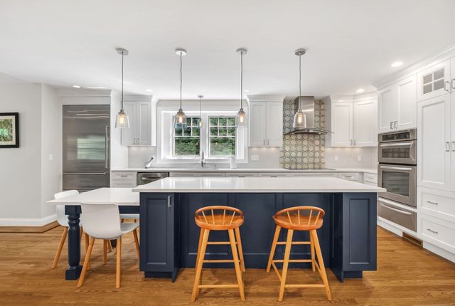 703 Boston Post Rd, Weston, MA 02493
