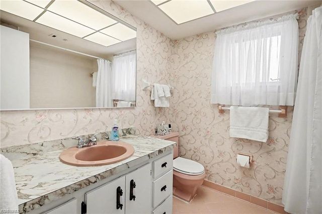 502 SE 32nd ST, Cape Coral, FL 33904