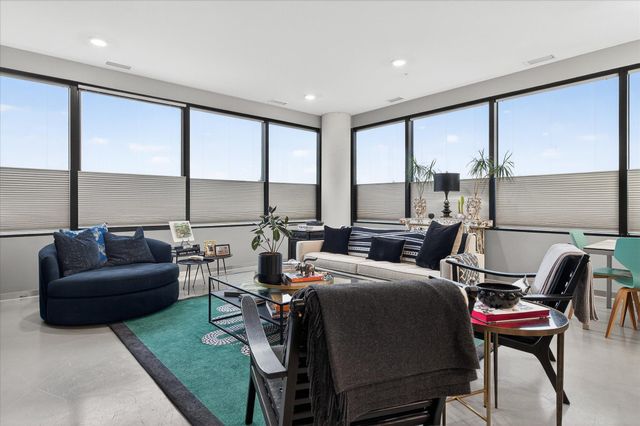 5601 Smetana Drive 213, Hopkins, MN 55343