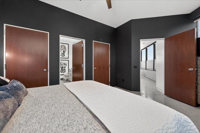 5601 Smetana Drive 213, Hopkins, MN 55343