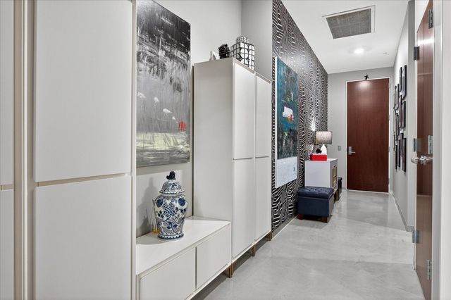 5601 Smetana Drive 213, Hopkins, MN 55343