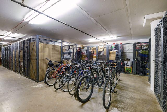 5601 Smetana Drive 213, Hopkins, MN 55343