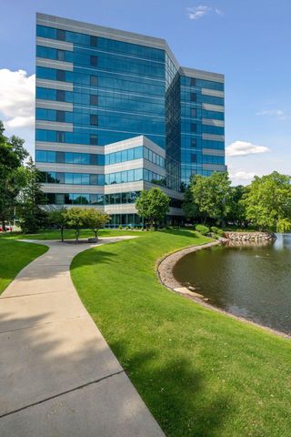 5601 Smetana Drive 213, Hopkins, MN 55343