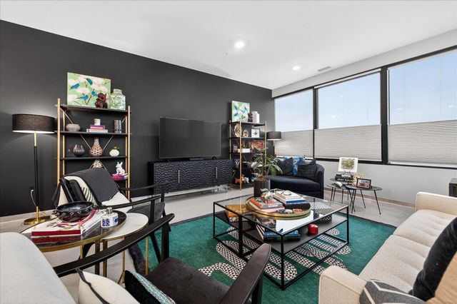 5601 Smetana Drive 213, Hopkins, MN 55343