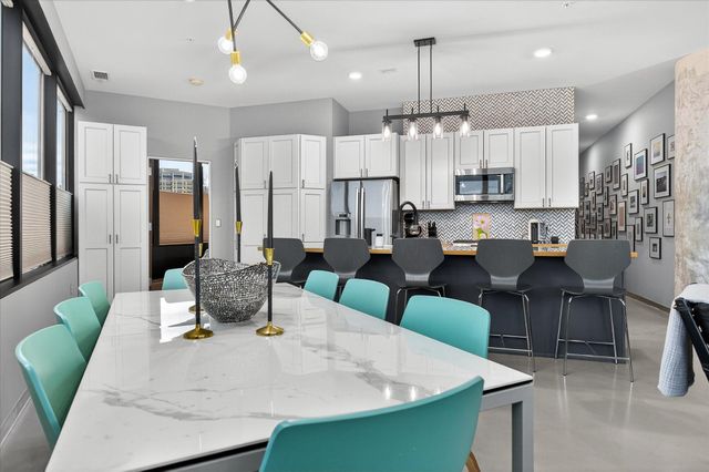 5601 Smetana Drive 213, Hopkins, MN 55343