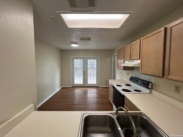 4922 Hilltop Field, San Antonio, TX 78240