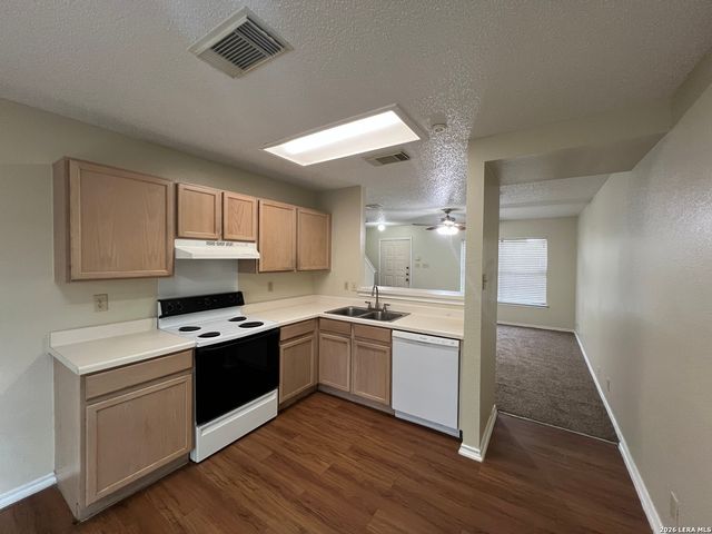 4922 Hilltop Field, San Antonio, TX 78240