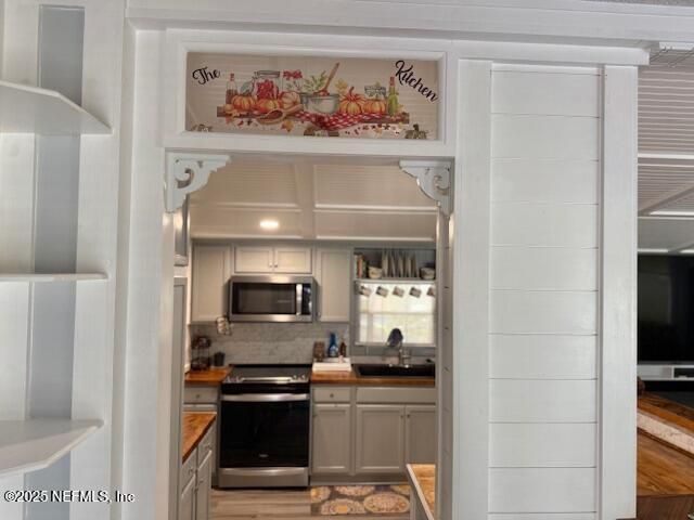 202 ASH Street, Interlachen, FL 32148