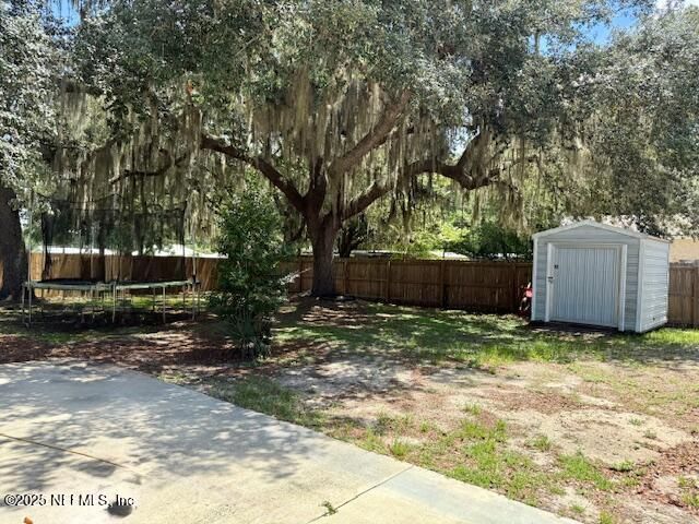 202 ASH Street, Interlachen, FL 32148