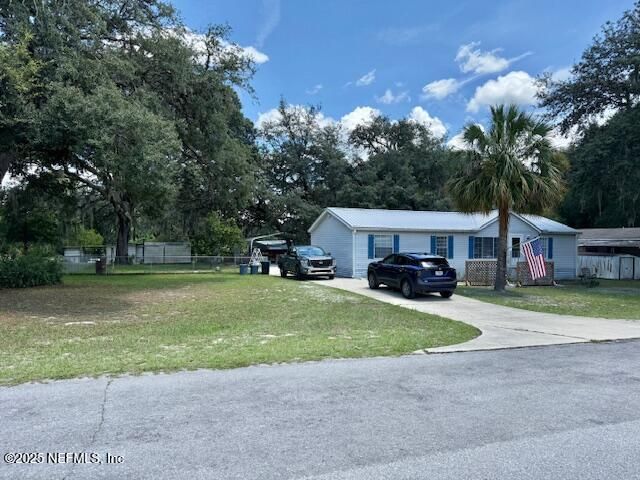 202 ASH Street, Interlachen, FL 32148