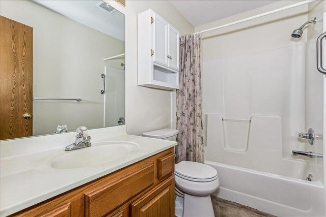 2373 N Lighthouse Cove St, Wichita, KS 67205