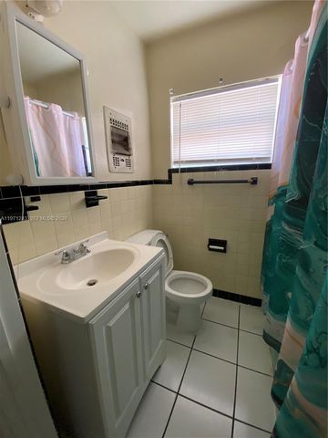 2031 NE 167th St 2, North Miami Beach, FL 33162