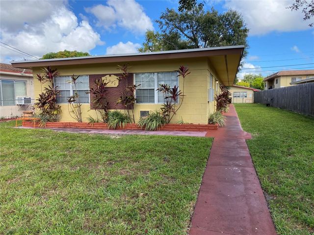 2031 NE 167th St 2, North Miami Beach, FL 33162