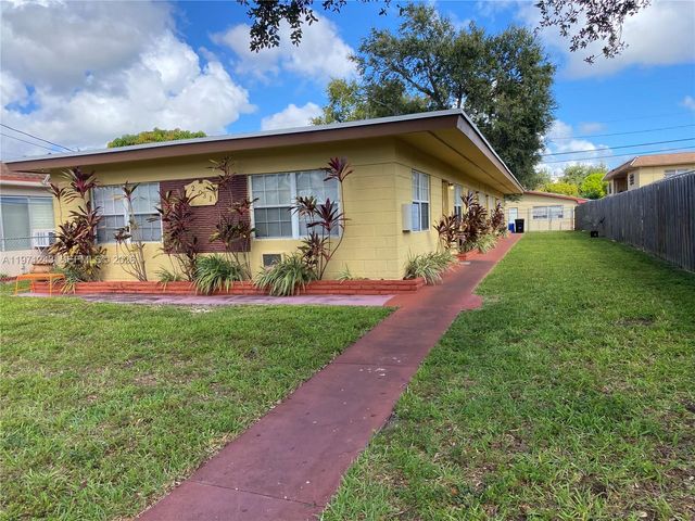 2031 NE 167th St 2, North Miami Beach, FL 33162