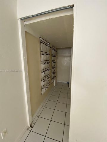 2031 NE 167th St 2, North Miami Beach, FL 33162