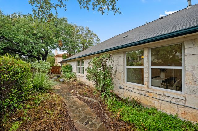 2931 Cohoba DR, Austin, TX 78748
