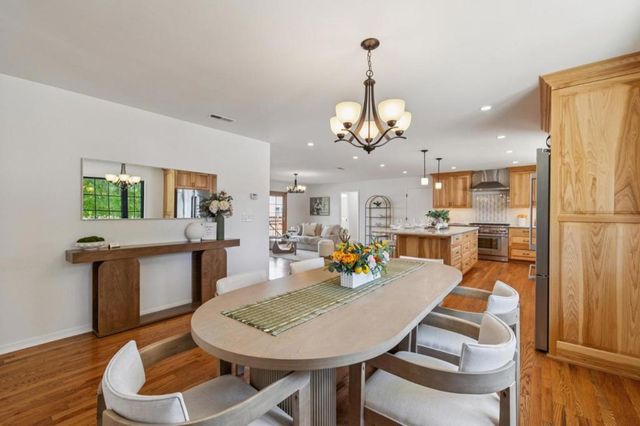 567 Sapphire Street, Redwood City, CA 94062