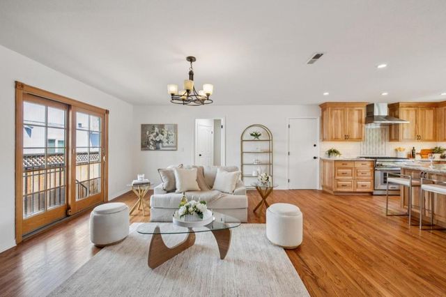 567 Sapphire Street, Redwood City, CA 94062