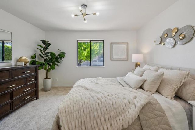 567 Sapphire Street, Redwood City, CA 94062