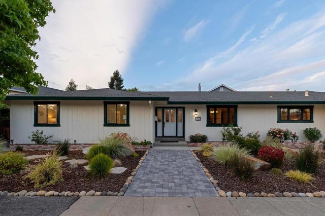 567 Sapphire Street, Redwood City, CA 94062