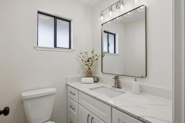 567 Sapphire Street, Redwood City, CA 94062