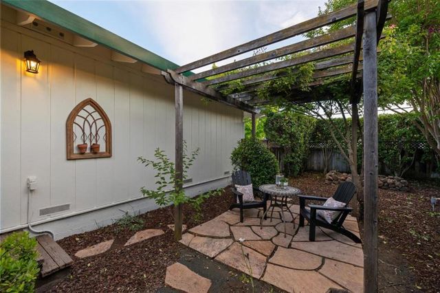 567 Sapphire Street, Redwood City, CA 94062