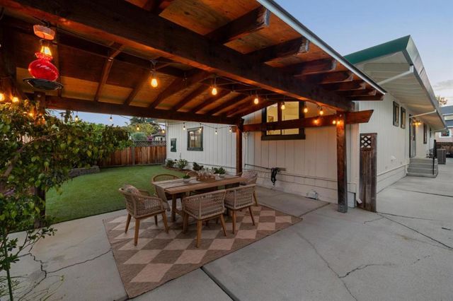 567 Sapphire Street, Redwood City, CA 94062