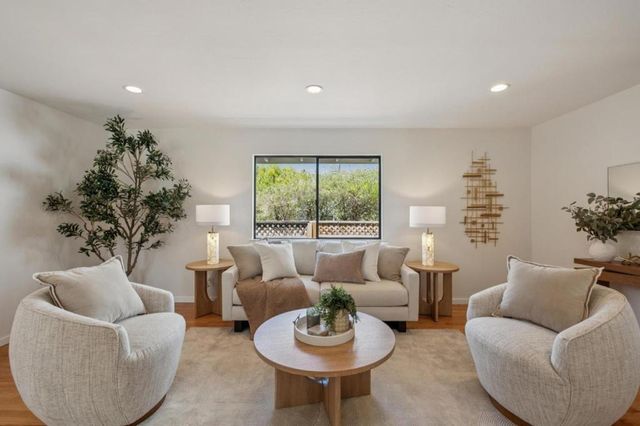 567 Sapphire Street, Redwood City, CA 94062