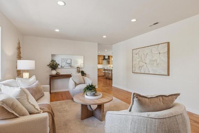 567 Sapphire Street, Redwood City, CA 94062