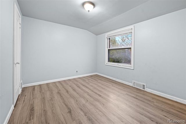 20707 Moross Road, Detroit, MI 48224