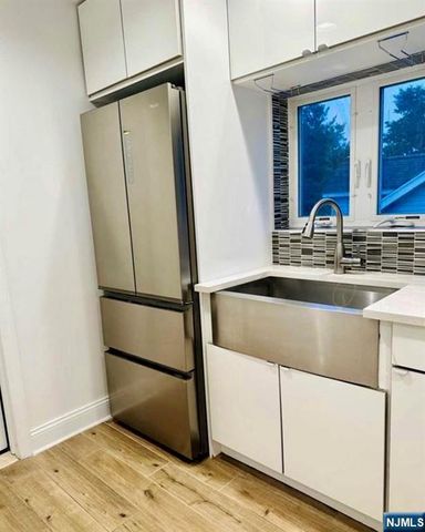 61 Hille Place 2, Ridgefield Park, NJ 07660