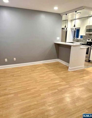 61 Hille Place 2, Ridgefield Park, NJ 07660
