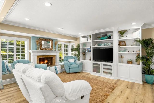 9442 Tiki, Huntington Beach, CA 92646
