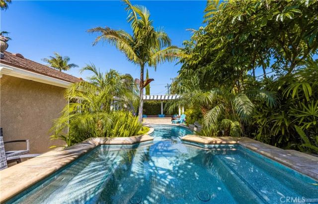 9442 Tiki, Huntington Beach, CA 92646