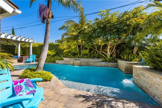9442 Tiki, Huntington Beach, CA 92646