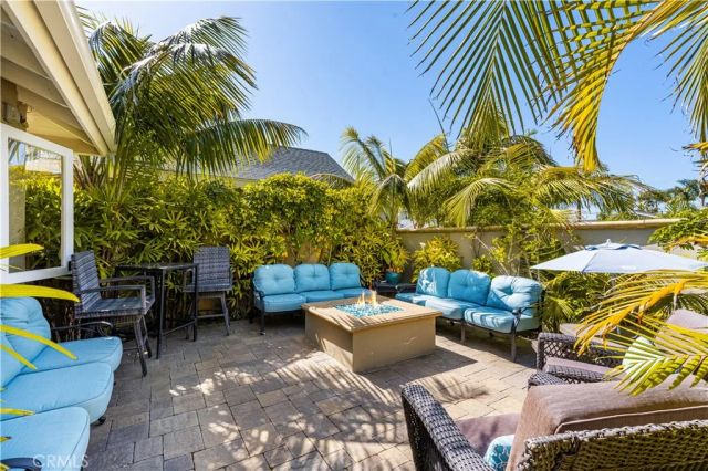 9442 Tiki, Huntington Beach, CA 92646
