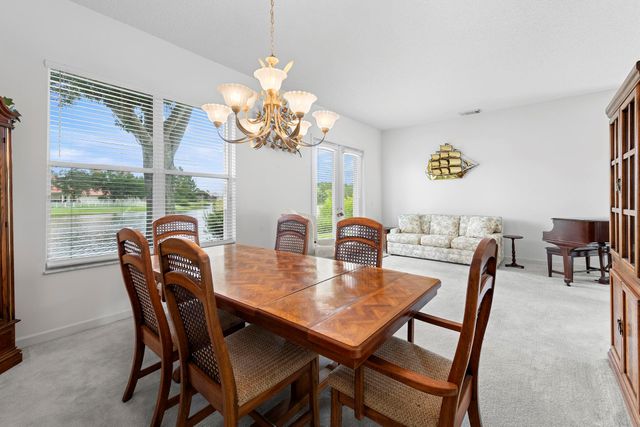 626 SW Lake Charles Circle, Port St Lucie, FL 34986