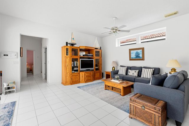626 SW Lake Charles Circle, Port St Lucie, FL 34986