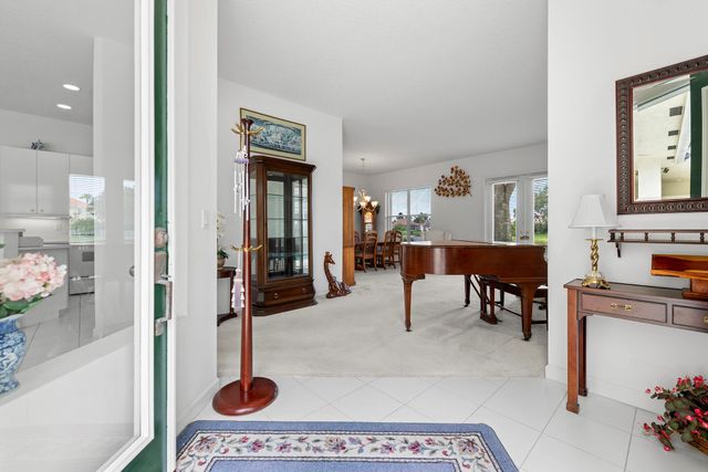 626 SW Lake Charles Circle, Port St Lucie, FL 34986