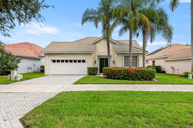 626 SW Lake Charles Circle, Port St Lucie, FL 34986