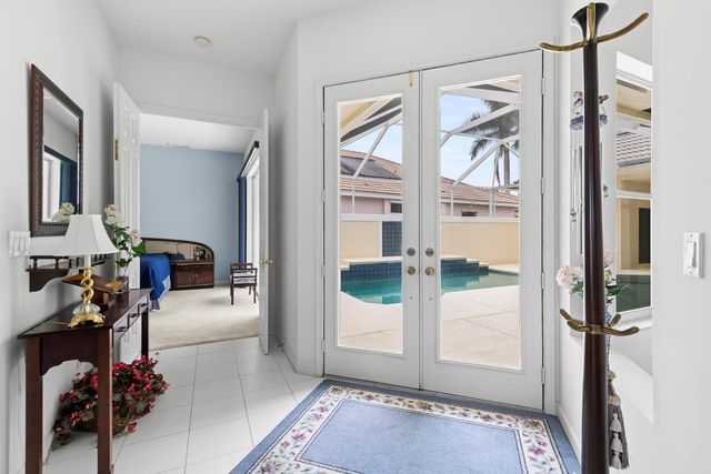 626 SW Lake Charles Circle, Port St Lucie, FL 34986