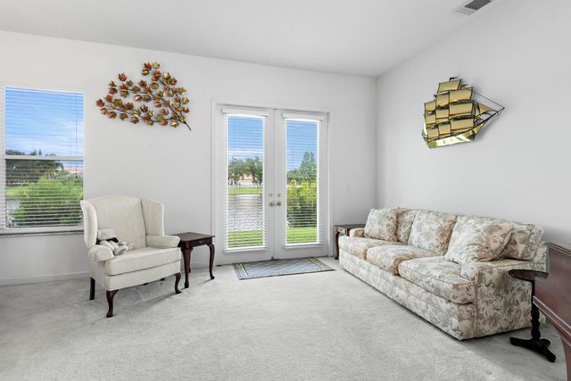 626 SW Lake Charles Circle, Port St Lucie, FL 34986