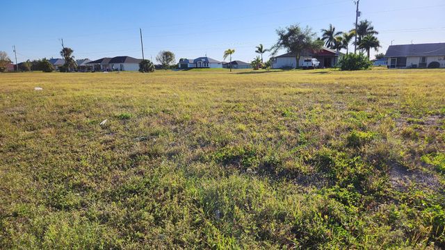 1724 Andalusia Blvd, Cape Coral, FL 33909