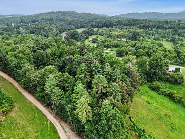 147 Midnight Road, Blairsville, GA 30512