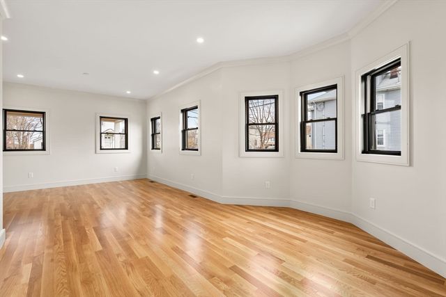 59 Bay View Ave, Quincy, MA 02169