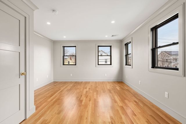 59 Bay View Ave, Quincy, MA 02169