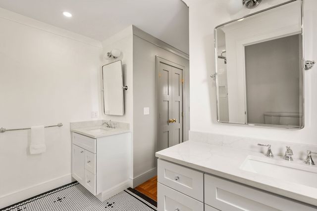 59 Bay View Ave, Quincy, MA 02169